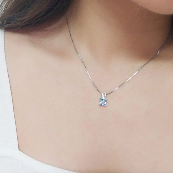 Sterling Silver 925 CZ Blue Topaz Necklace - Picture 8 of 8